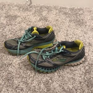 Brooks Ghost 6 Running Shoe